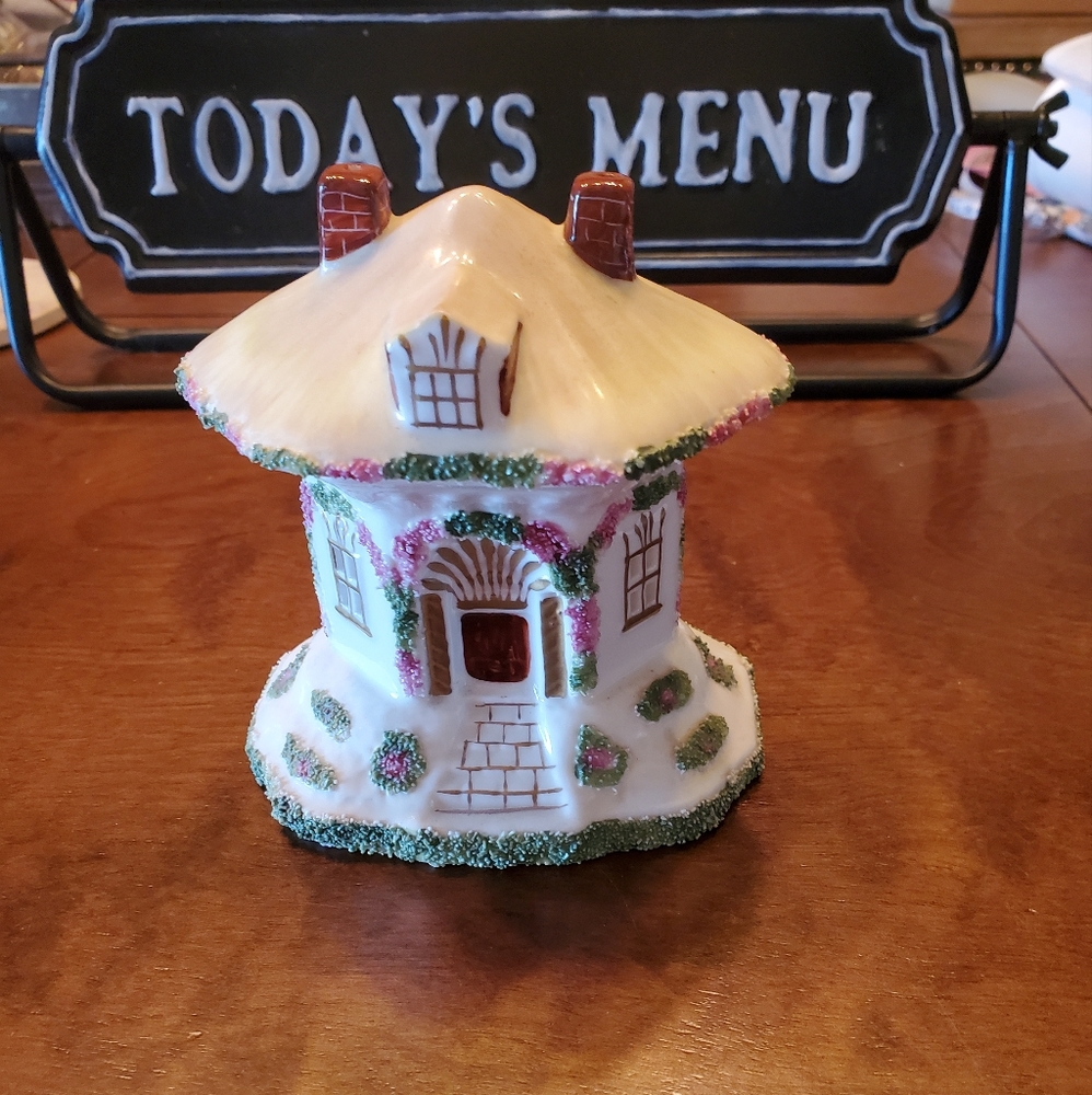 Coalport Fine Bone China "Thatched Cottage Figurine